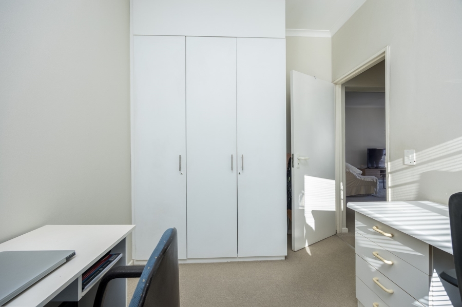2 Bedroom Property for Sale in Loevenstein Western Cape